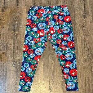 LuLaRoe Christmas Print Leggings!
Size Tall and Curvy 2 (TC2)